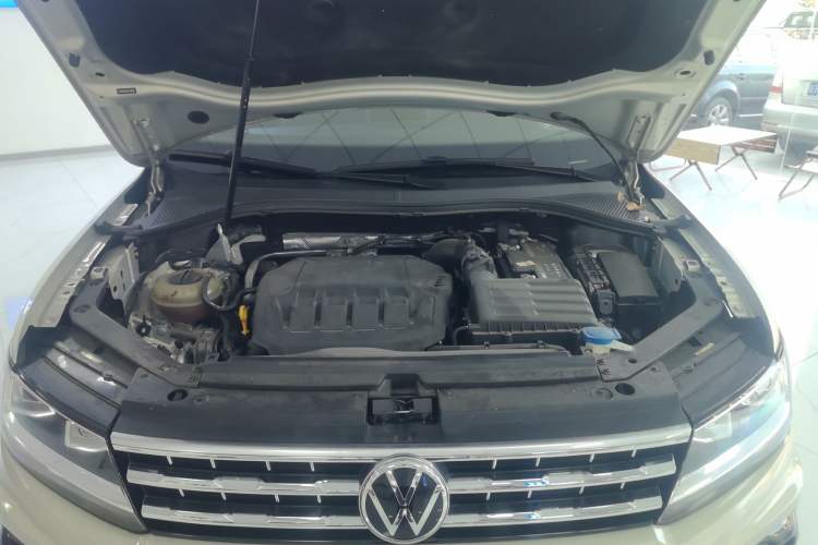 Used Volkswagen Tiguan L 2021 330TSI Automatic Two-Wheel Drive R-Line Enhanced Edition
