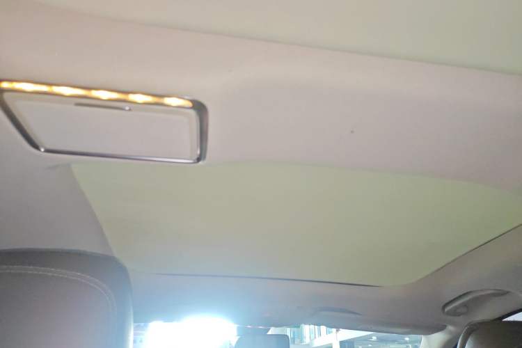 Used Mercedes-Benz E-Class New Energy 2023 E 350 e L Plug-in Hybrid Sedan
