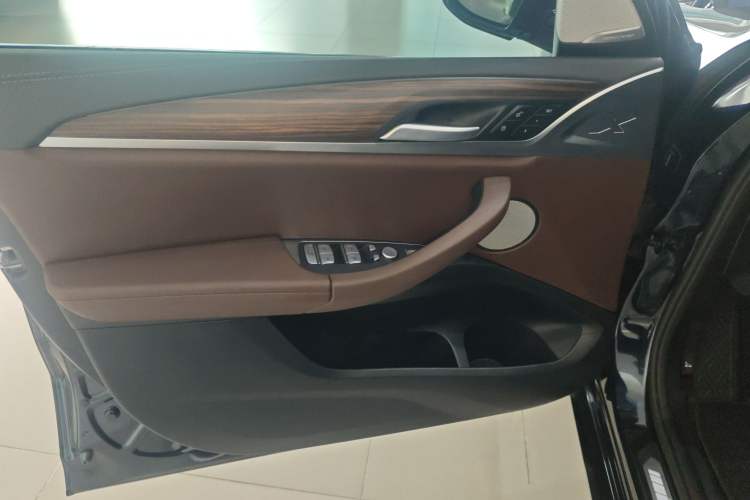 Used BMW X3 2023 Restyled xDrive30i Leading Edition M Night Sky Package
