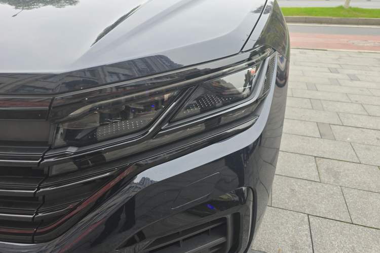 Used Volkswagen Touareg 2022 3.0 TSI Luxury Edition Black Diamond Sport Package