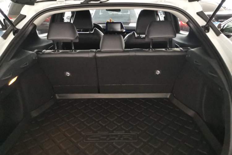 Used Toyota C-HR 2021 2.0L Luxury Edition
