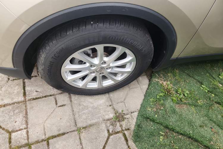 Used Buick Envision 2015 20T Two-Wheel-Drive Leading Model
