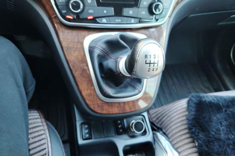 Used Haval H6 2017 Red-Label Sport Edition 1.5T Manual Two-Wheel Drive Elite Model
