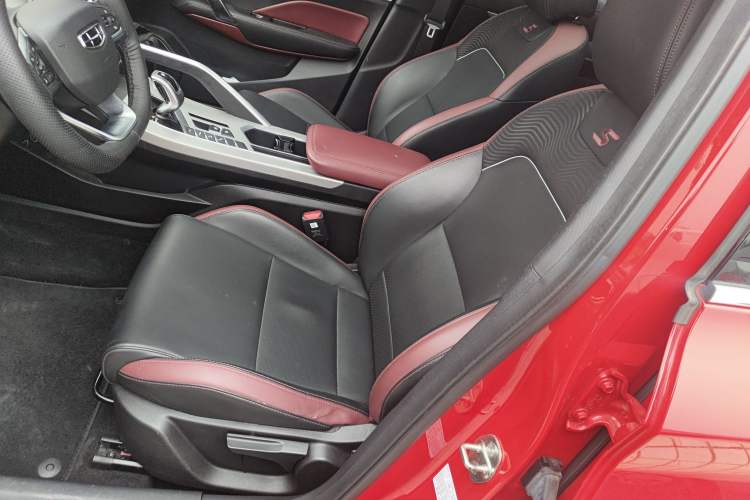 Used Geely Auto Coolray 2019 260T DCT Knight China VI Standard
