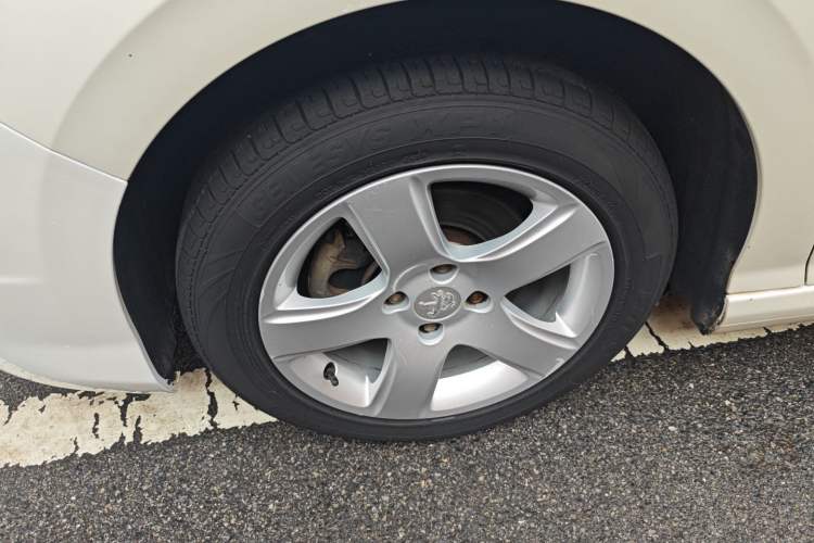 Used Peugeot 308 2014 Enjoy Edition Classic 1.6L Automatic Premium Model
