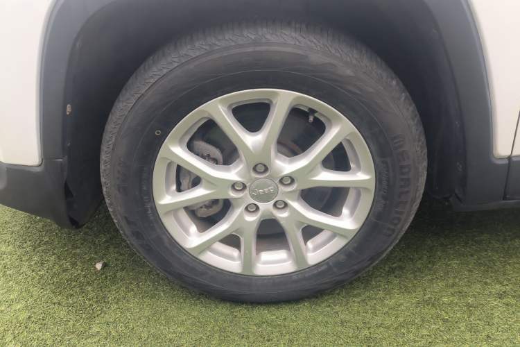 Used  Cherokee 2017 2.0L Superior Edition