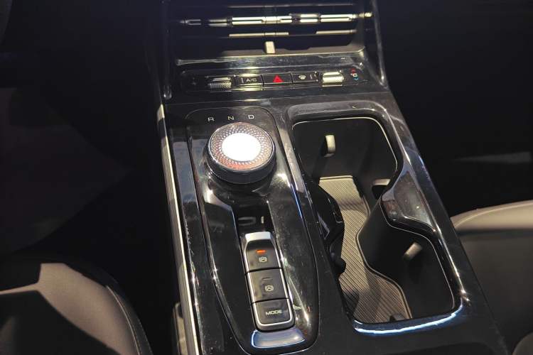 Used Wuling Xingguang 2024 Co-Creation Edition 510 Advanced Model
