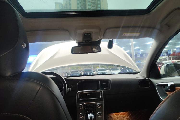 Used Volvo S60 2018 S60L T4 Zhiyuan Edition
