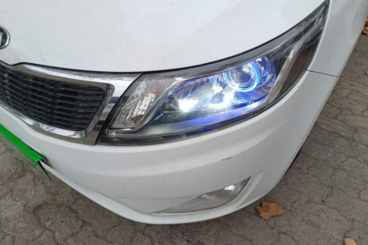 Used Kia K2 2012 Sedan 1.4L MT GLS Commemorative Edition