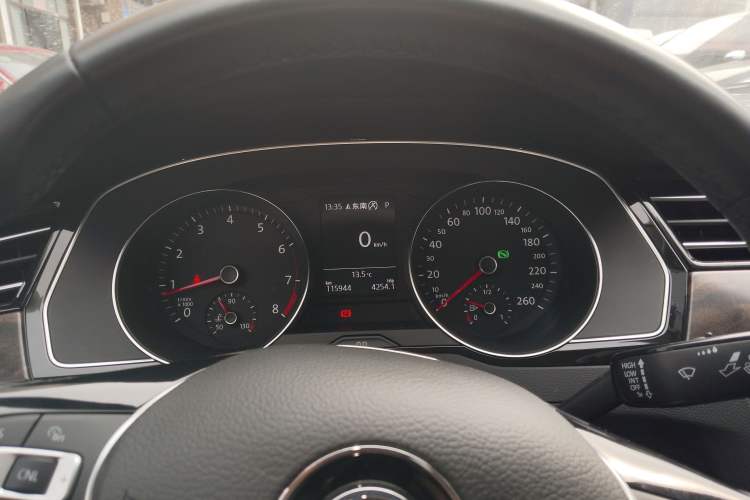 Used Volkswagen Magotan 2019 330TSI DSG Luxury Version China VI Standard
