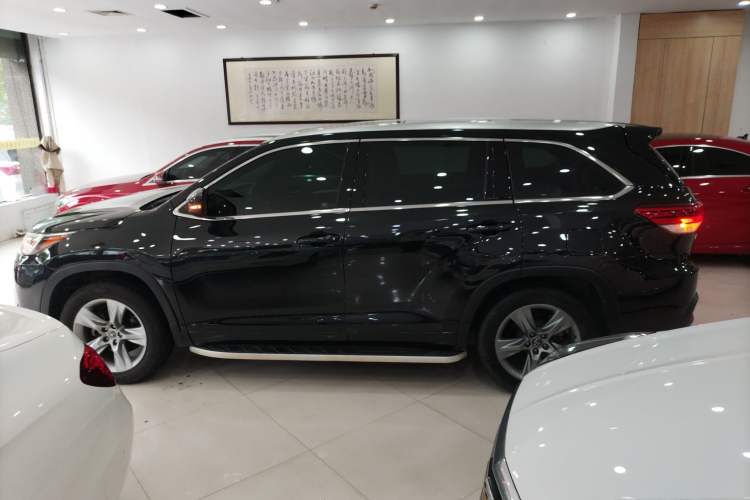 Used Toyota Highlander 2018 2.0T Four-Wheel Drive Luxury Version 7 Seats China VI Standard
