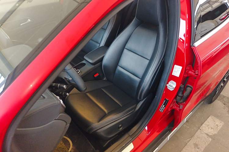 Used Mercedes-Benz GLA 2015 GLA 220 4MATIC Fashion Model