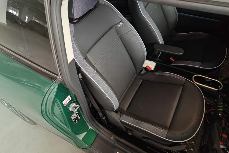 Used  Electric MINI COOPER 2024 456km COOPER E Classic Edition
