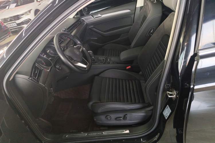 Used Volkswagen Magotan 2020 330TSI DSG Leading Model
