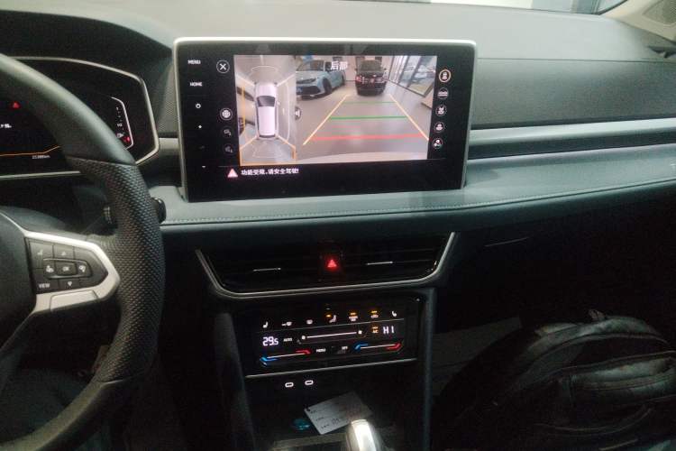 Used Volkswagen Tharu 2024 300TSI Two-Wheel-Drive Moon Luxury Edition