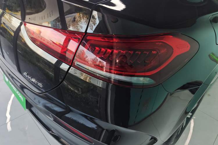 Used Mercedes-Benz GLE 2023 GLE 350 4MATIC Coupe SUV Luxury Model
