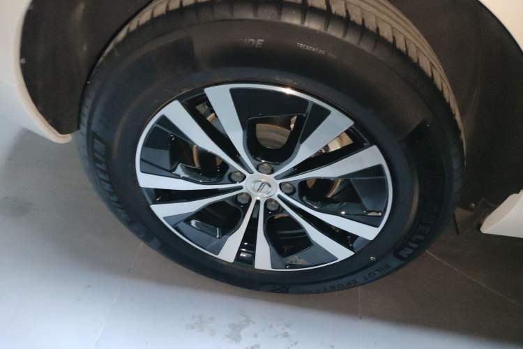 Used Volvo XC60 2024 B5 4x4 Smart Luxury Edition
