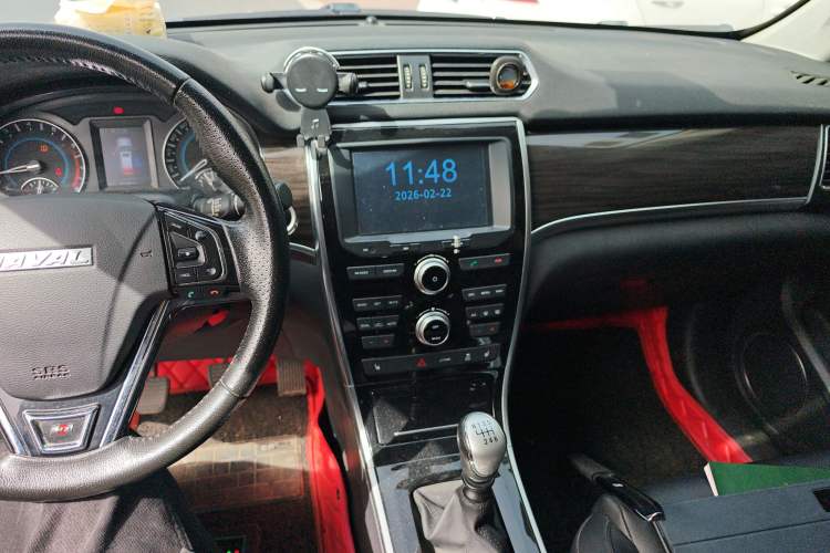 Used Haval H2 2016 Red-Label 1.5T Manual Two-Wheel Drive Luxury Model