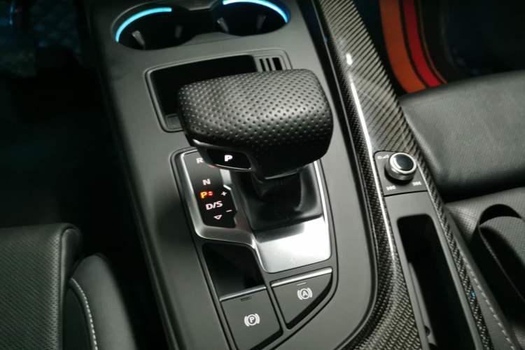 Used Audi A4L 2022 40 TFSI Fashion Dynamic Model
