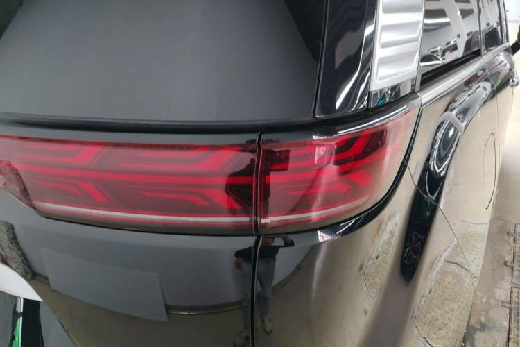 Used Denza D9 2022 DM-i 970 Four-Wheel Drive Prestige Model