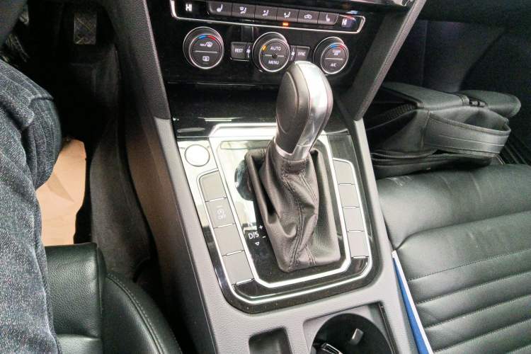 Used Volkswagen Magotan 2018 Facelift 330TSI DSG Luxury Model
