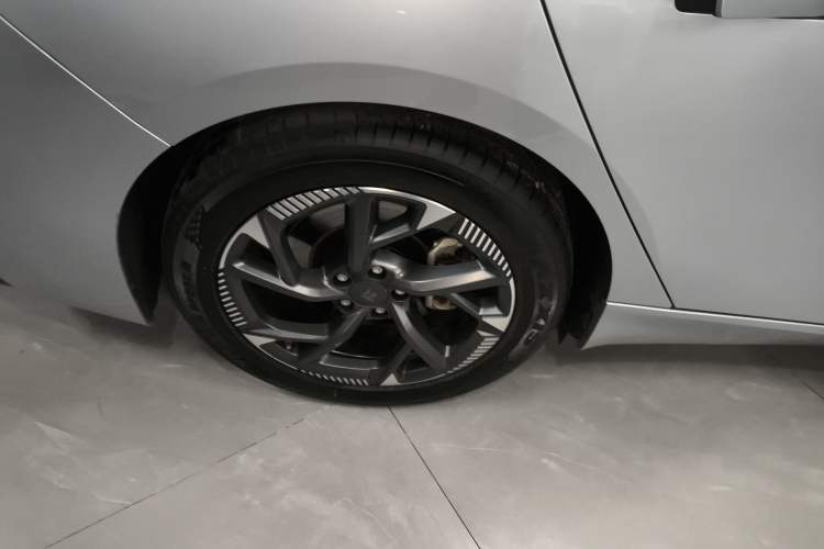 Used  GT 2023 560 Rear-Drive Seven-Wing Edition
