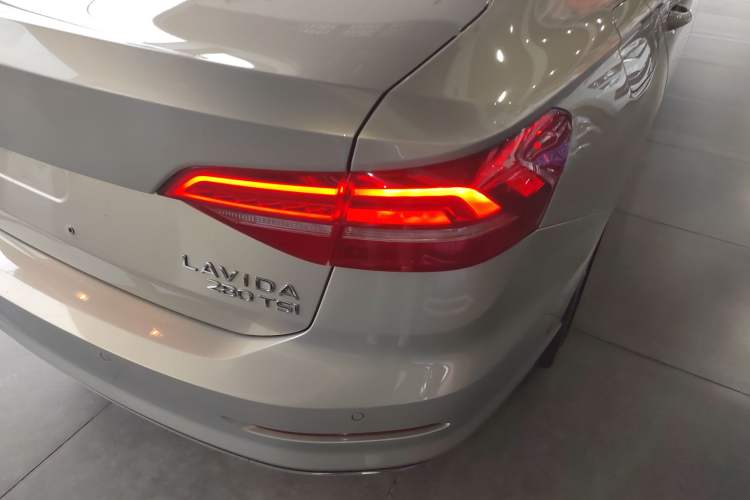 Used Volkswagen Lavida 2021 280TSI DSG Comfort Edition
