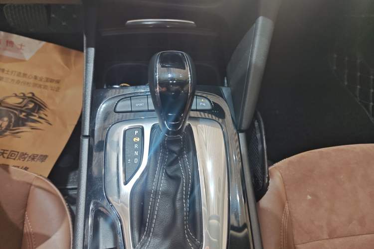 Used Buick Regal 2019 Revised 20T Luxury Version China VI Standard
