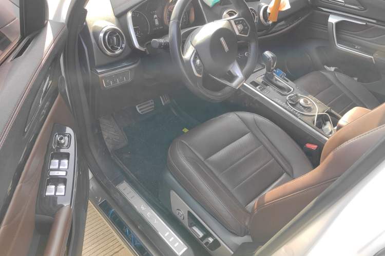 Used Wey VV5 2017 2.0T Ultra-Luxury Version
