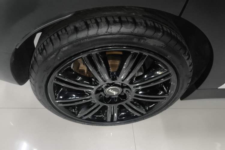 Used  Clubman 2016 Revised Version 2.0T COOPER S Connoisseur Edition
