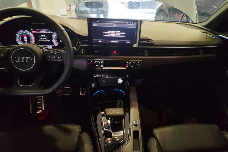 Used Audi A4L 2024 40 TFSI Luxury Dynamic Edition
