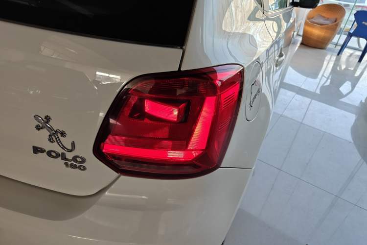 Used Volkswagen Polo 2016 1.6L Automatic Comfort Model