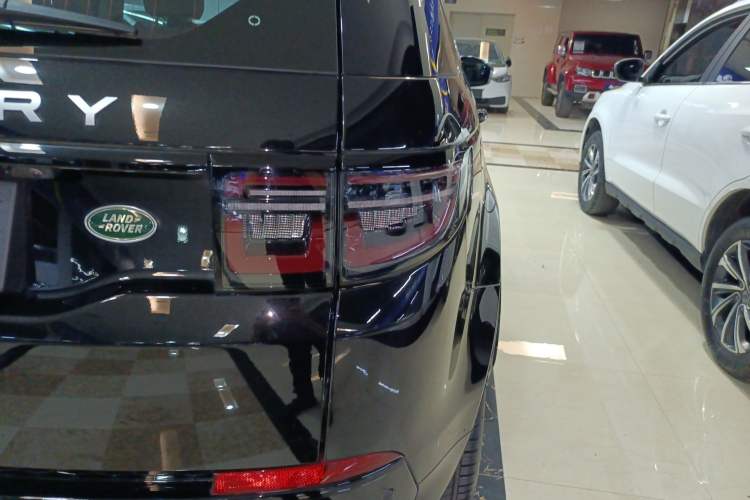 Used Land Rover Discovery Sport 2024 Performance Tech Edition
