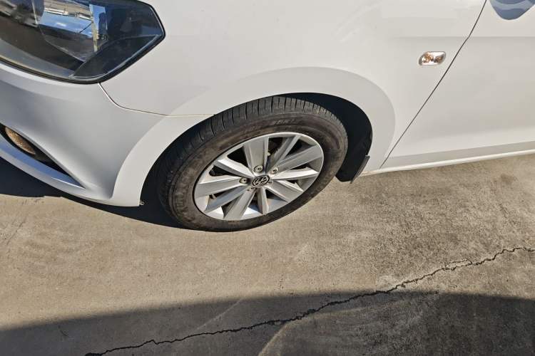 Used Volkswagen Jetta 2015 1.6L Manual Comfort Model
