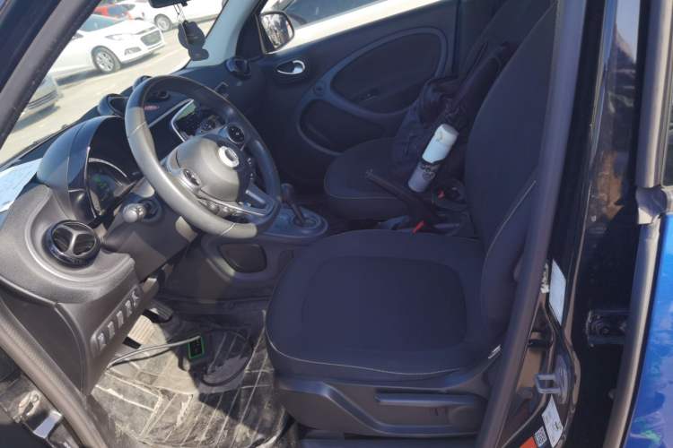 Used  forfour 2016 1.0L 52 kW Passion Edition
