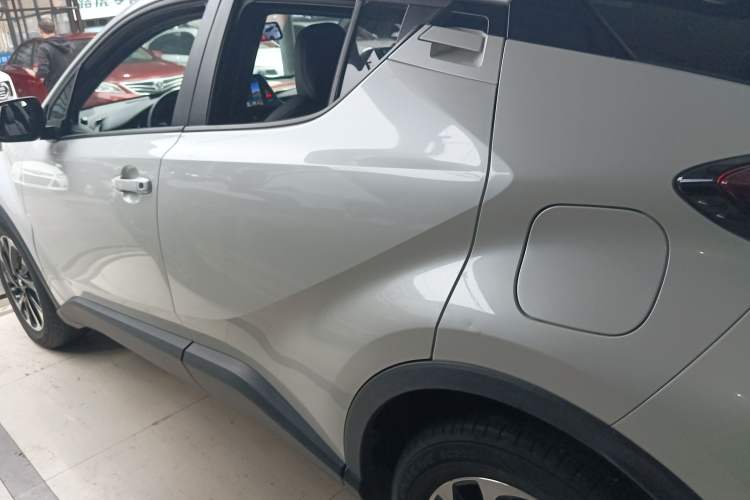 Used Toyota IZOA 2020 2.0L Yichi Version
