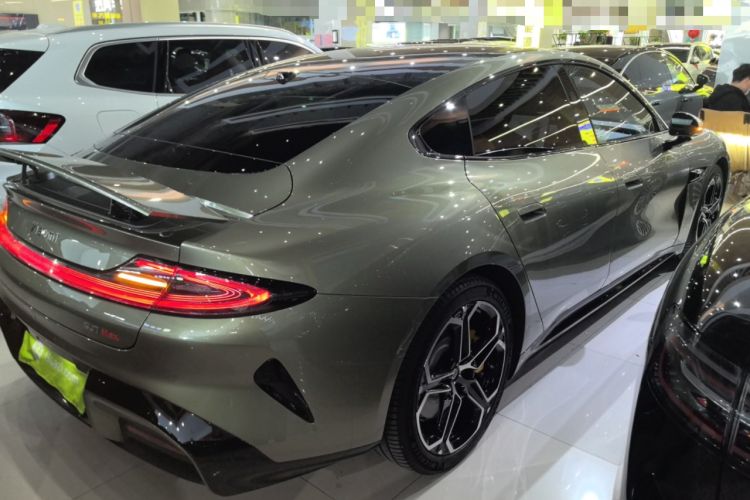 Used  SU7 2024 Four-Wheel Drive Ultra-Long Range Advanced Intelligent Driving Max Edition