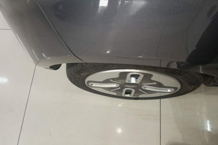 Used Cowin October 2025 Mate 410 km Surfing Edition
