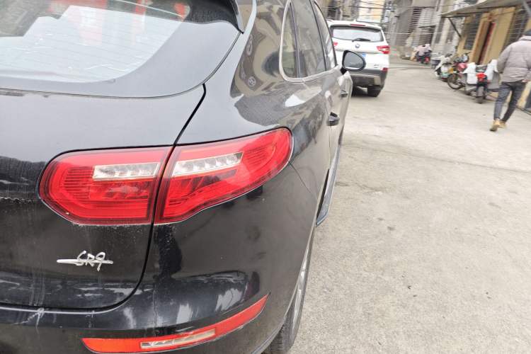 Used Zotye SR9 2017 2.0T Manual "Ultimate Road" Edition
