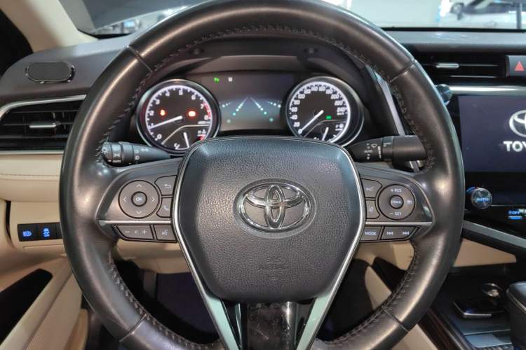 Used Toyota Camry 2019 2.0G Luxury Edition China VI Standard
