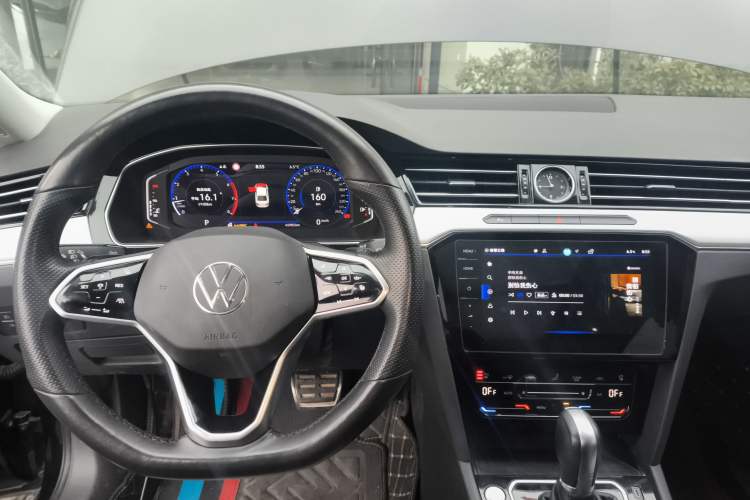 Used Volkswagen Magotan 2023 2 Million Units Commemorative Edition 330TSI DSG Luxury Version
