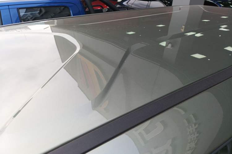 Used  V23 2025 401 Two-Wheel Drive Intelligent Driving Version
