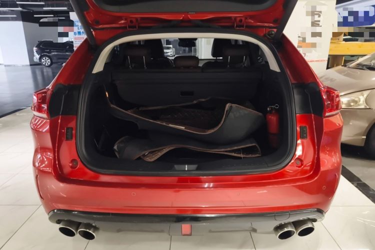 Used Wey VV5 2017 2.0T Ultra-Luxury Version
