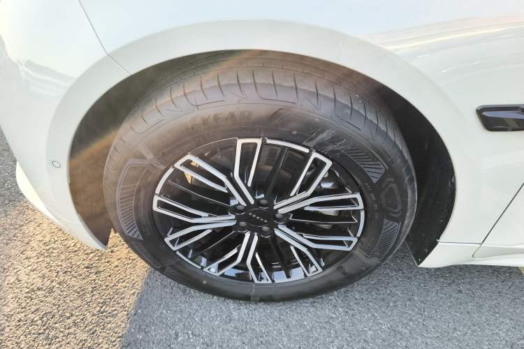 Used Zeekr 001 2025 WE Edition 100 kWh Rear-Wheel Drive