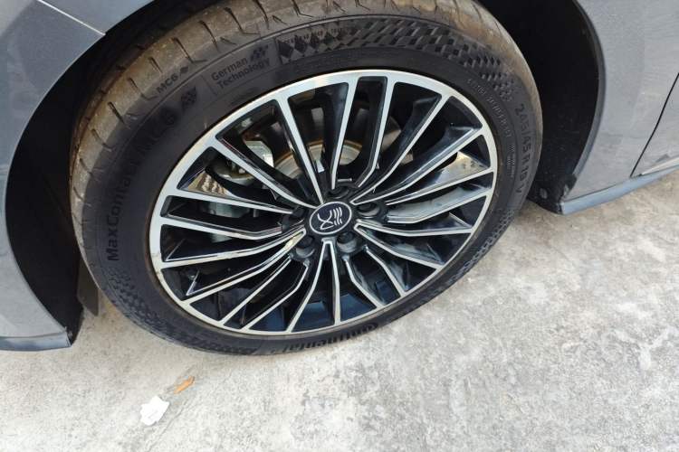 Used BYD Han 2020 EV Long-Range Luxury Model
