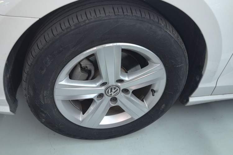 Used Volkswagen Lamando 2019 230TSI DSG Fashion Edition China VI
