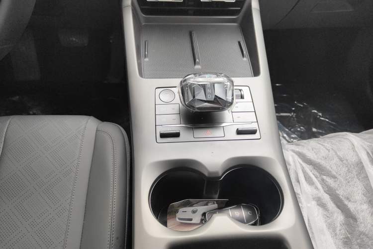 Used BYD Qin PLUS 2025 DM-i Smart Drive 55KM Leading Model
