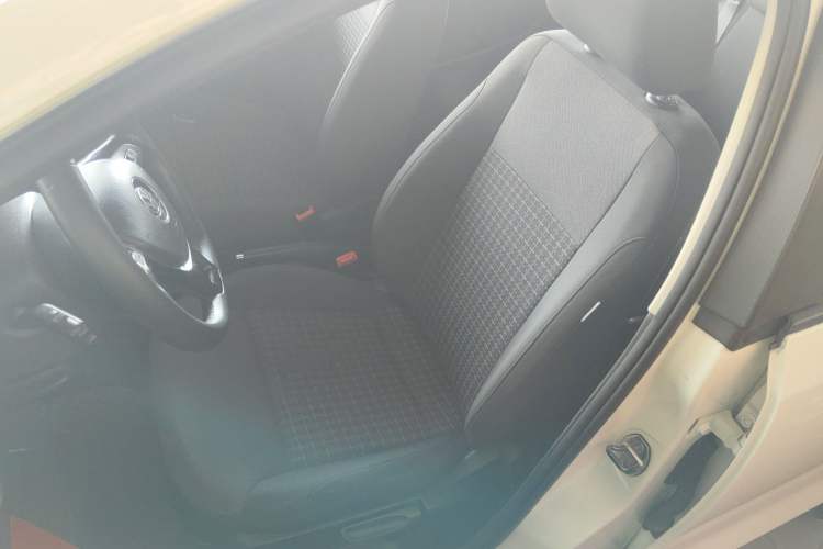 Used Volkswagen Polo 2016 1.6L Automatic Comfort Model
