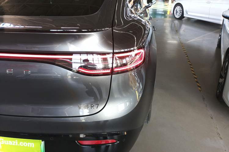 Used Hima Luxeed R7 2025 Range-Extended Version 251 km Max