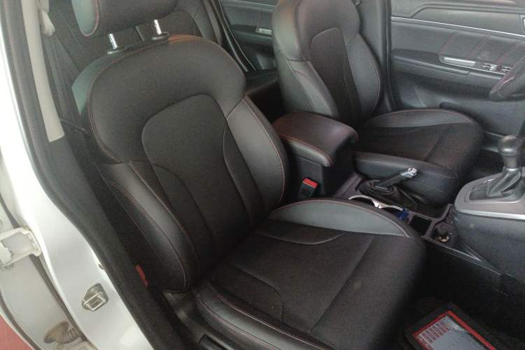 Used Haval M6 2019 1.5T DCT Two-Wheel Drive Elite Version China VI Standard
